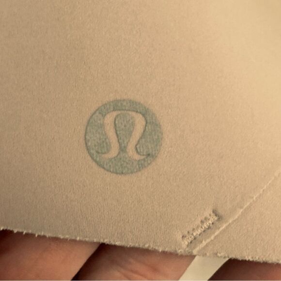 Lululemon Cross Chill Bra 34D Light Beige Wireless Sculpted Crossback- EUC! - Picture 6 of 9